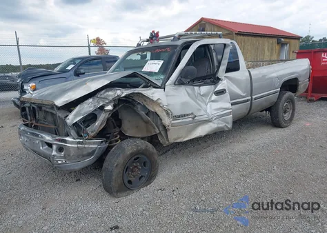 1998 Dodge Ram 2500 St z USA, uszkodzony, nr VIN 1B7KF23ZXWJ174822